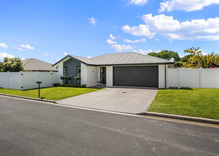  at 5 Anatere Rise, Katikati