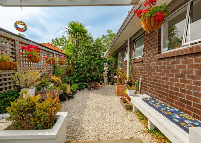  at New Lynn, Waitakere City, Auckland