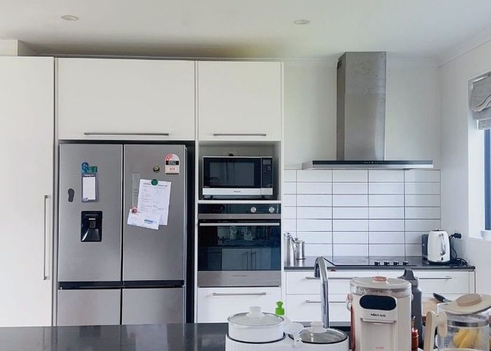  at 2 Manutewhau Road, Massey, Waitakere City, Auckland