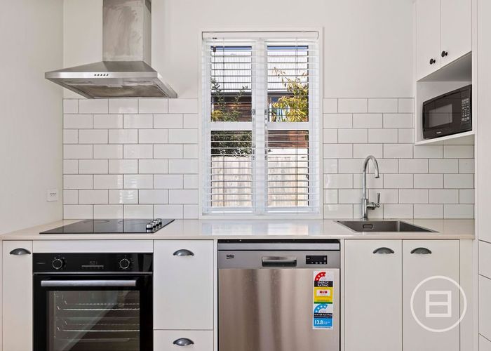  at 2/21 Buffon Street, Waltham, Christchurch