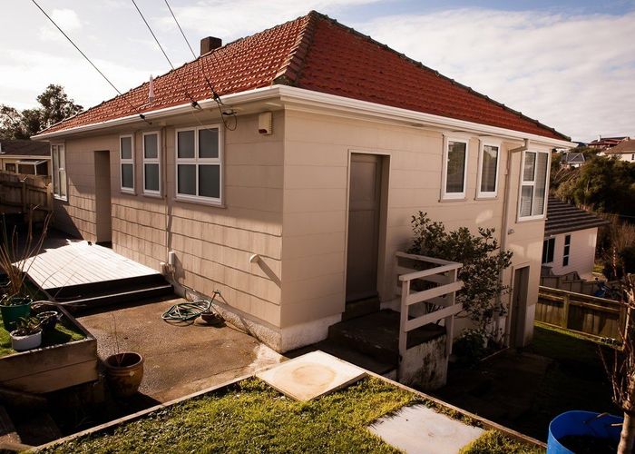  at 5E Stephen Street, Johnsonville, Wellington