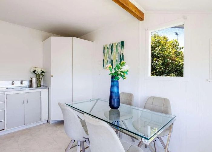  at 2/18 Fowler Street, Northcote, North Shore City, Auckland