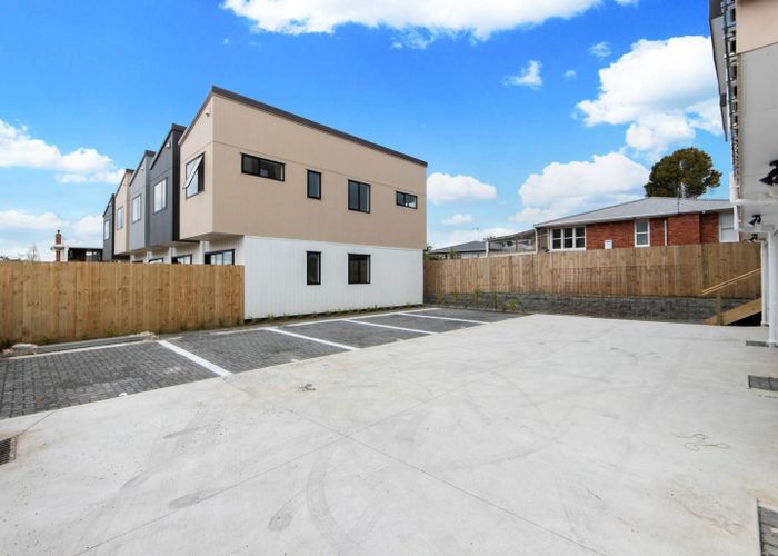  at 6/53 Archibald Road, Kelston, Waitakere City, Auckland