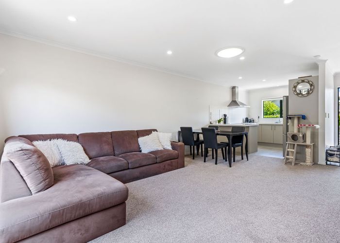  at 4 Wakaroa Avenue, Te Atatu Peninsula, Waitakere City, Auckland