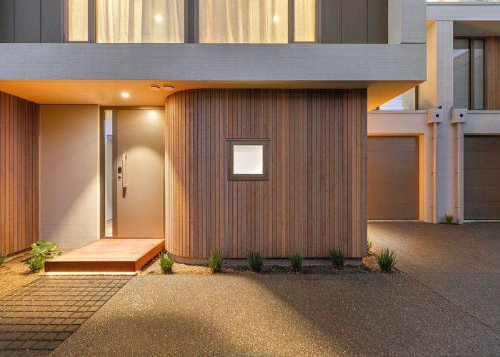  at 2/22 Clissold Street, Merivale, Christchurch City, Canterbury