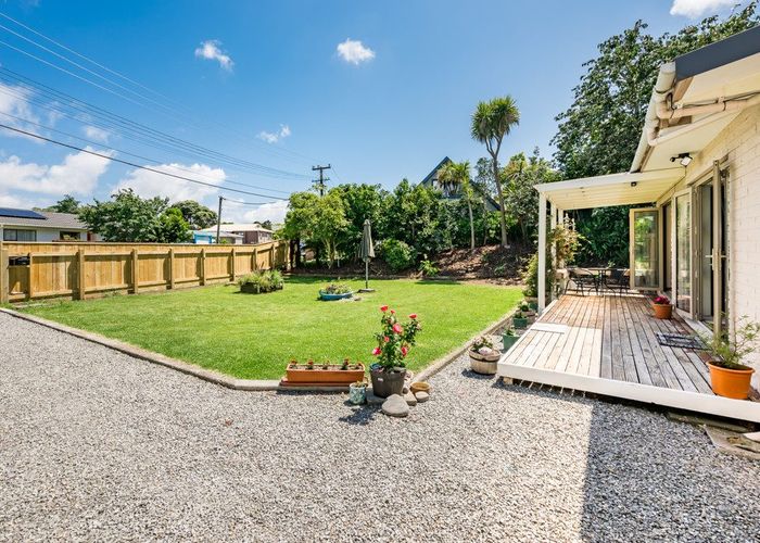  at 15 Dale Road, Raumati South, Paraparaumu