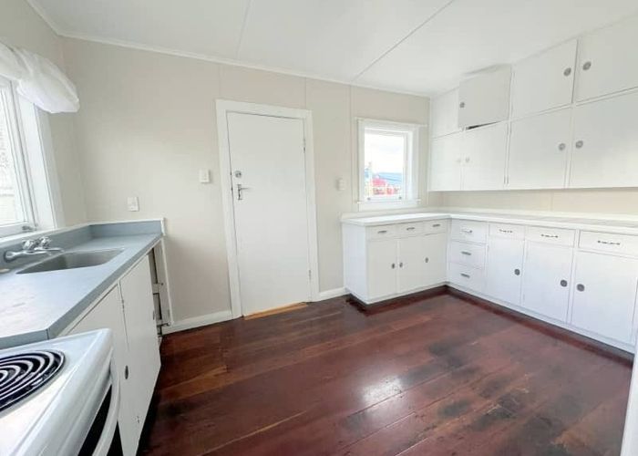  at 23 Kenderdine Road, Papatoetoe, Auckland