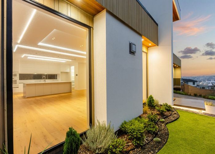  at 34 Kumukumu Road, Long Bay, North Shore City, Auckland