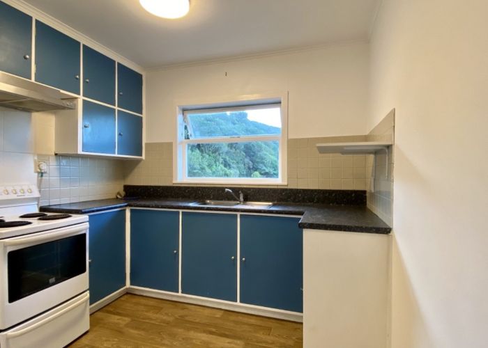  at 2/123 Makara Road, Karori, Wellington, Wellington