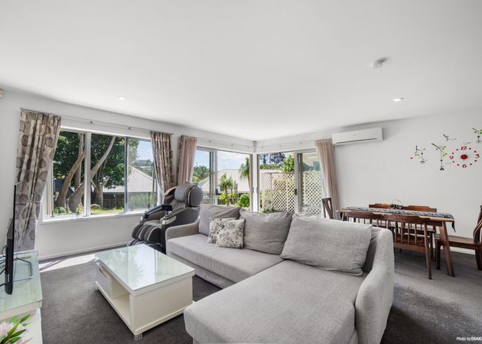  at 8/51 Cranbrook Place, Glendowie, Auckland
