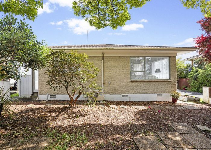  at 1/12 Tanoa Place, Glendene, Waitakere City, Auckland