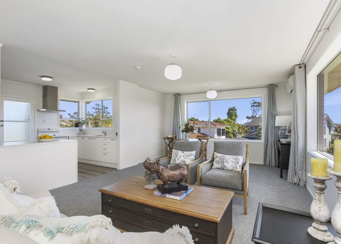  at 12 Markham Place, Bucklands Beach, Auckland