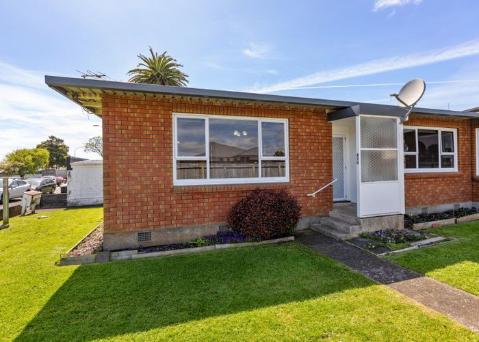  at 1/378 Devon Street East, Strandon, New Plymouth