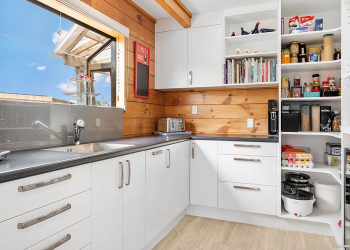  at 22 Axtens Road, Bombay