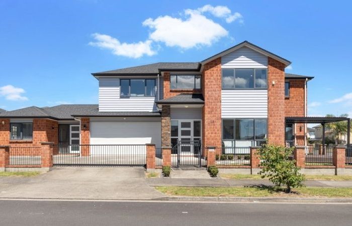  at 42 Charlestown Drive, Flat Bush, Auckland