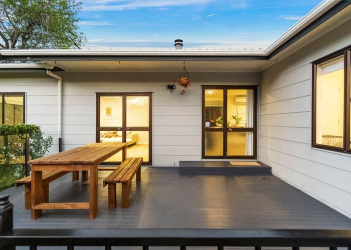  at 51 Hale Crescent, Bayview, Auckland