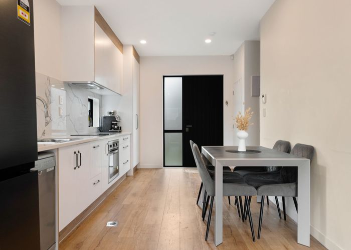  at 7/17 Woodford Avenue, Henderson, Waitakere City, Auckland