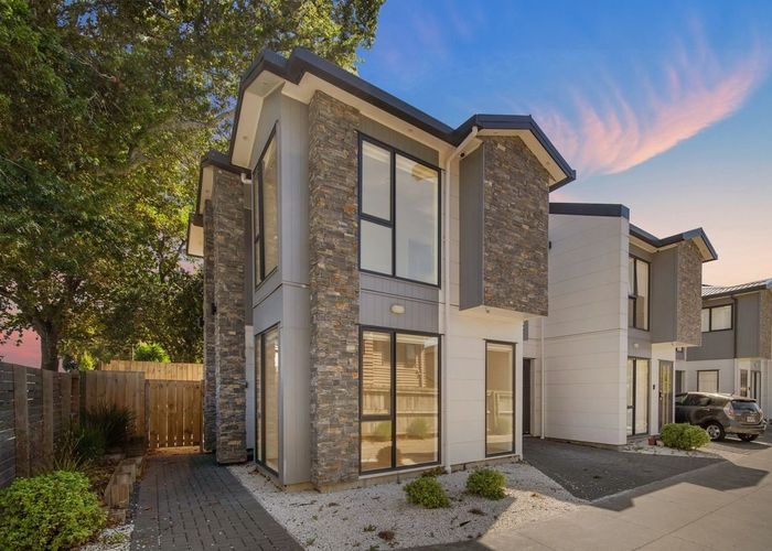  at 64 Landscape Road, Papatoetoe, Auckland