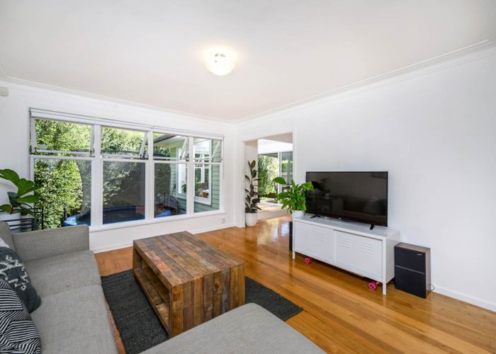  at 18 Lowtherhurst Road, Massey, Auckland