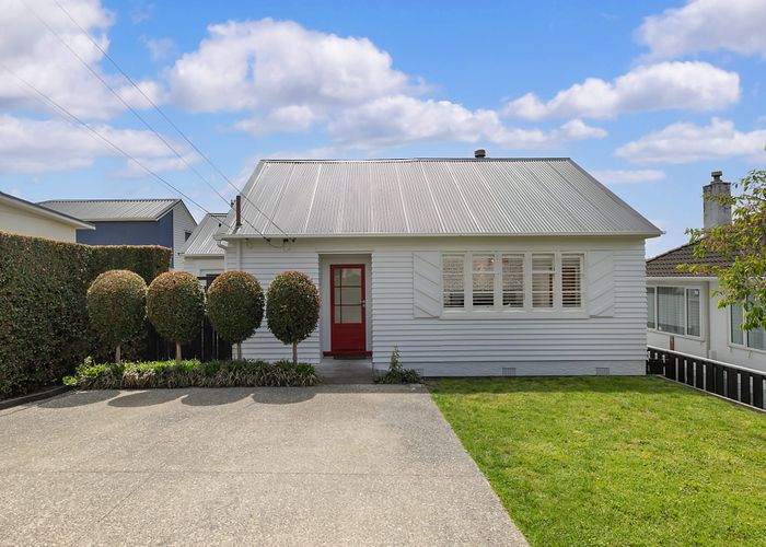  at 77 Walmer Road, Point Chevalier, Auckland