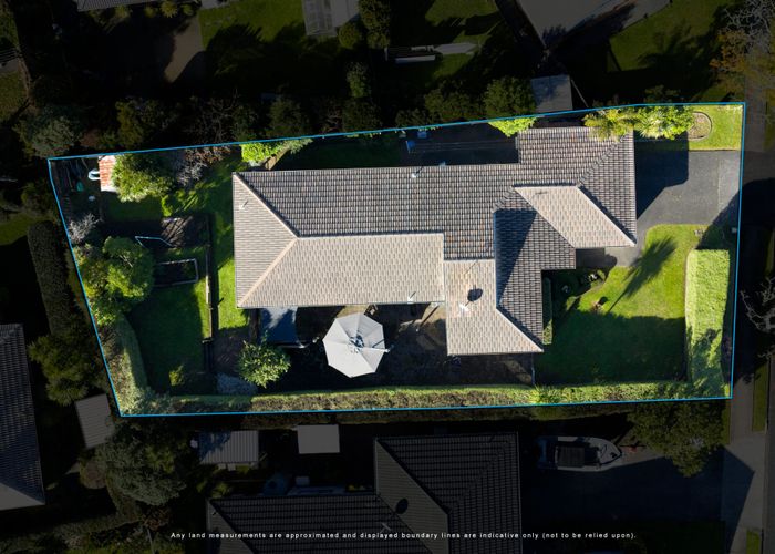  at 15 Glucina Avenue, West Harbour, Waitakere City, Auckland