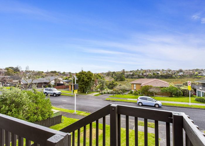  at 2/27 Galloway Crescent, Farm Cove, Manukau City, Auckland