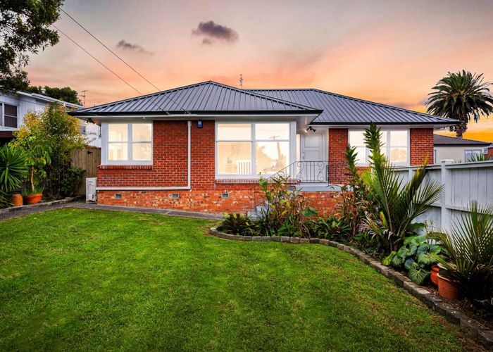  at 14 Fickling Avenue, Mount Roskill, Auckland