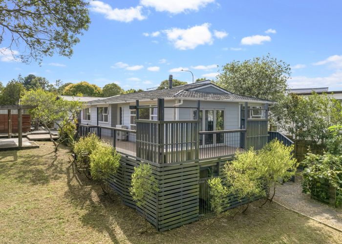  at 87 Oreil Avenue, West Harbour, Waitakere City, Auckland