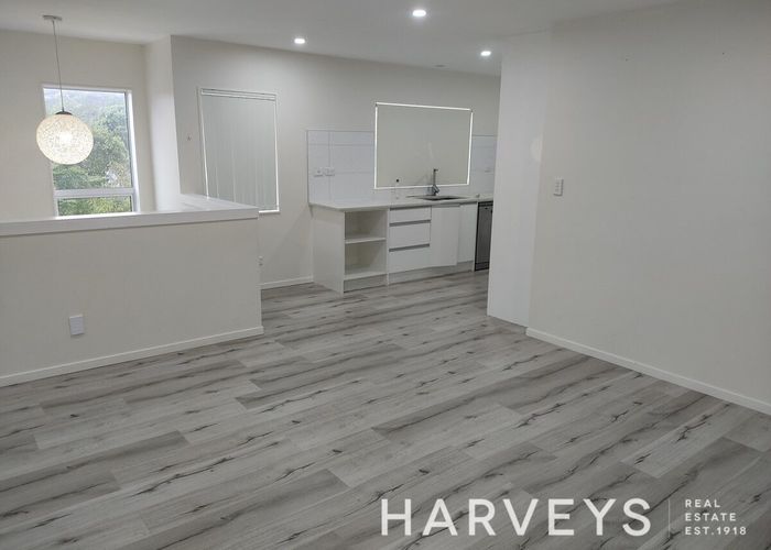  at 2/23 Derwent Crescet, Titirangi, Waitakere City, Auckland