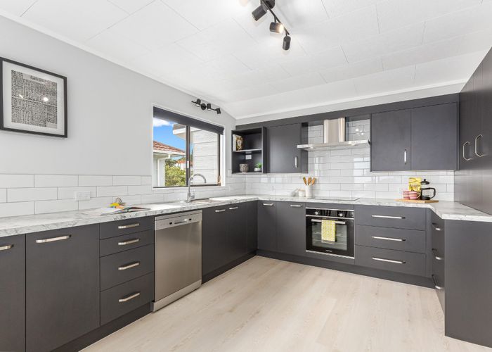  at 28 Mercury Way, Whitby, Porirua