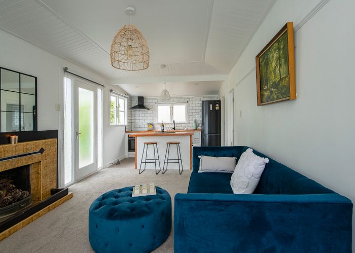  at 9 Dickson Street, Macandrew Bay, Dunedin