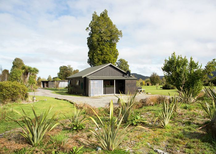  at 7 Williams Drive, Fox Glacier