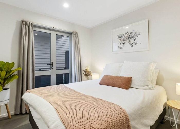  at 301/26 Morningside Drive, Morningside, Auckland