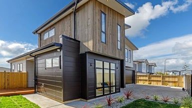  at 5 Kerekin Drive, Oteha, Auckland