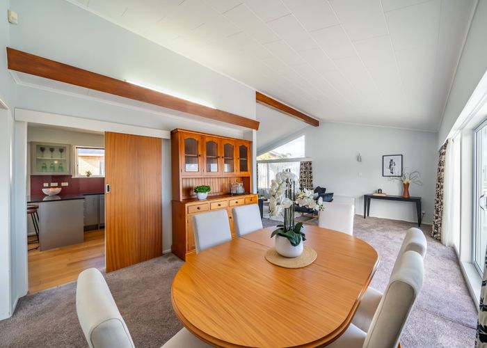  at 247 Dowse Drive, Maungaraki, Lower Hutt