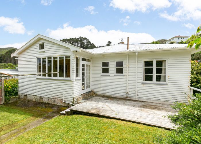  at 18 Sunshine Avenue, Karori, Wellington, Wellington