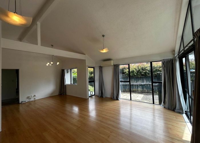  at 35 Grand Drive, Remuera, Auckland City, Auckland