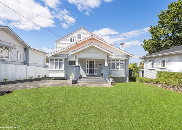  at 16 Waiohua Road, Greenlane, Auckland City, Auckland