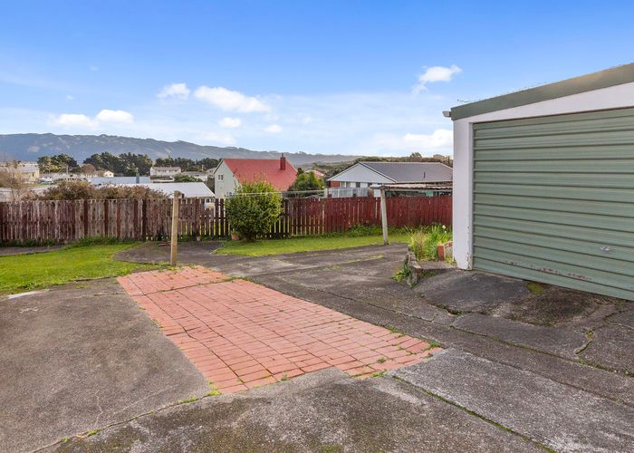  at 15 Fantame Street, Cannons Creek, Porirua