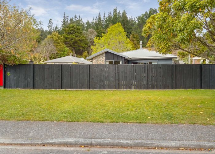  at 186 Plateau Road, Te Marua, Upper Hutt