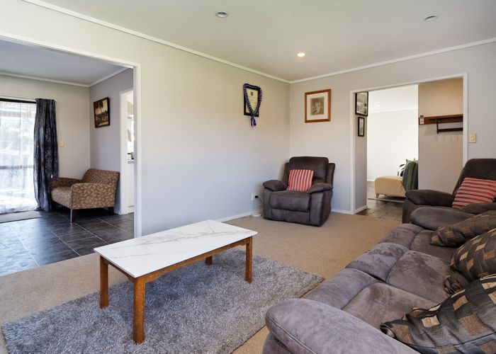  at 2D Palomino Drive, Henderson, Auckland