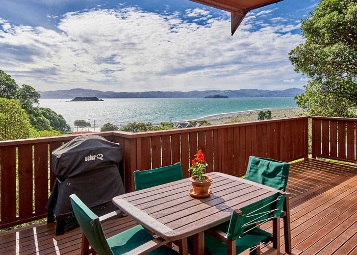  at 8B Tawa Street, Eastbourne, Lower Hutt