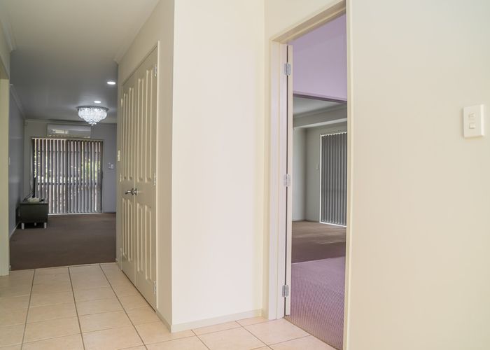  at 37 Peninsula Road, Mangere, Auckland