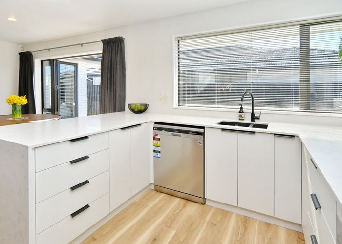  at 10A Puhara Avenue, Parklands, Christchurch