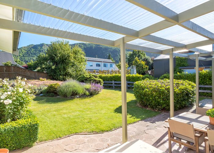  at 11 Argyle Place, Arrowtown, Arrowtown