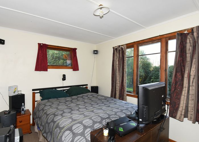  at 32 Johnston Street, Featherston