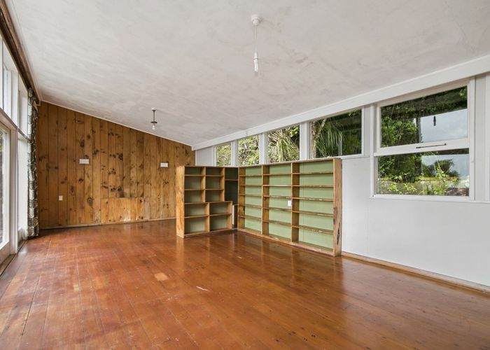  at 9 Waerenga Road, Days Bay, Lower Hutt
