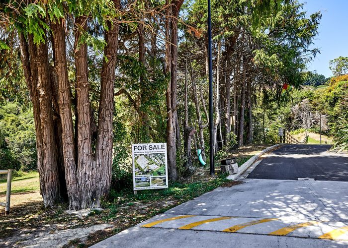 For sale 35 Raroa Terrace, Tawa, Wellington, Wellington homes.co.nz