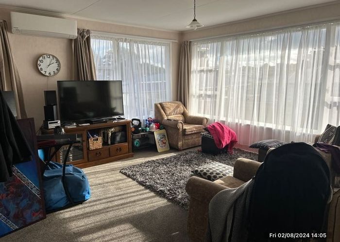  at 10A Anthony Grove, Paraparaumu Beach, Kapiti Coast, Wellington