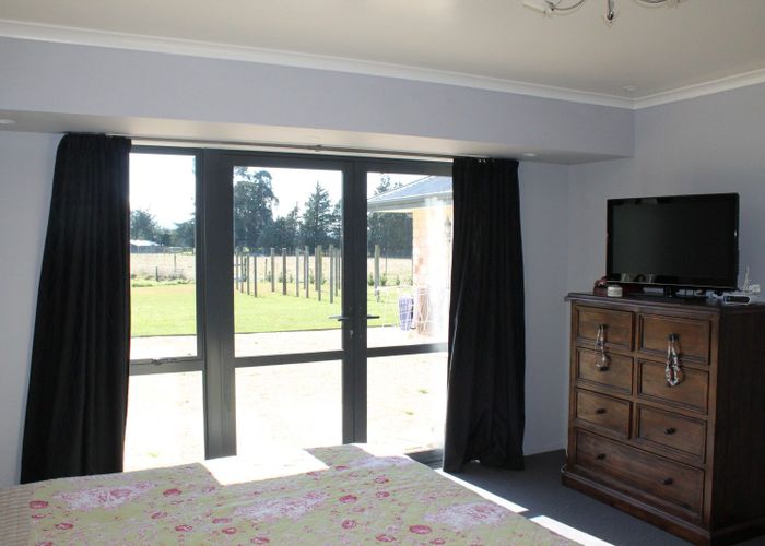  at 887 Depot Road, View Hill, Oxford